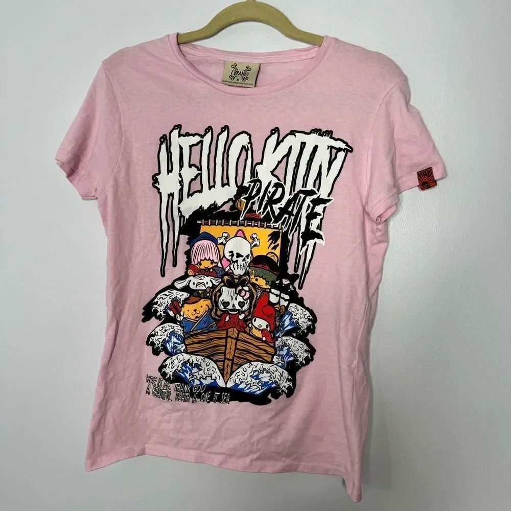 BRAND X WOMEN HELLO KITTY PIRATE TSHIRT Size M